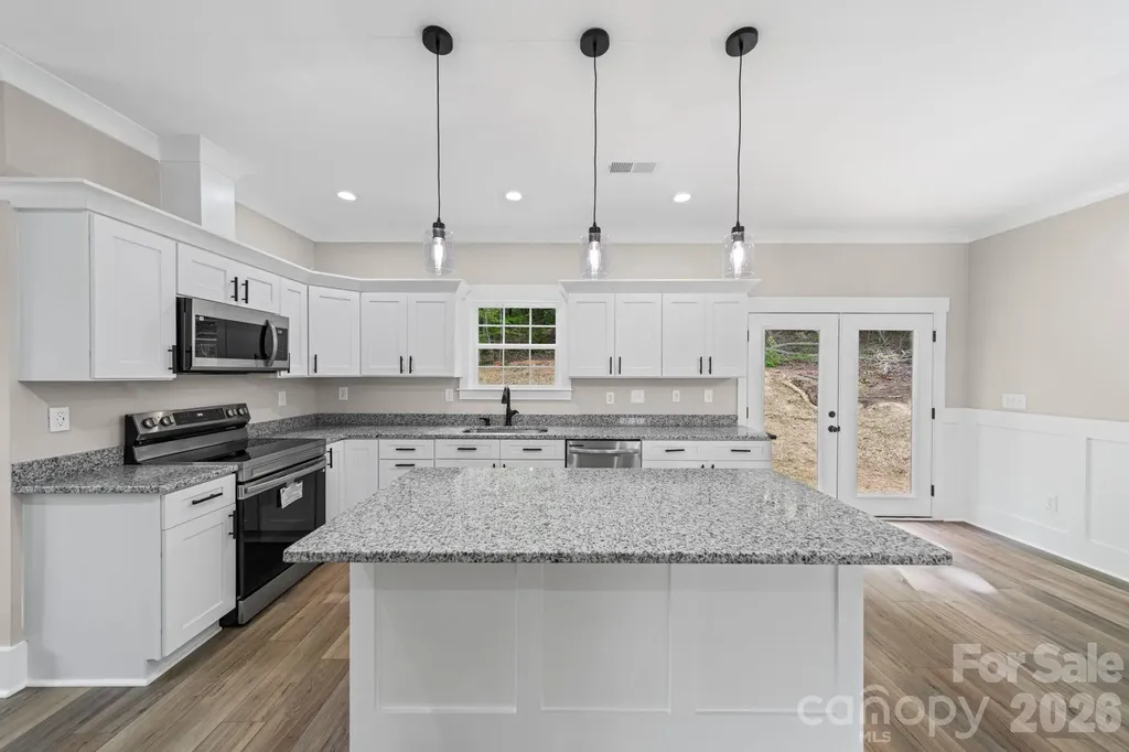 123 Tallassee Lane New London NC 28127