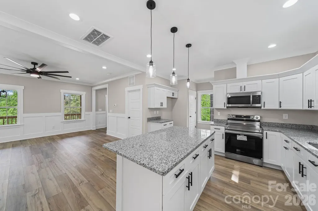 123 Tallassee Lane New London NC 28127
