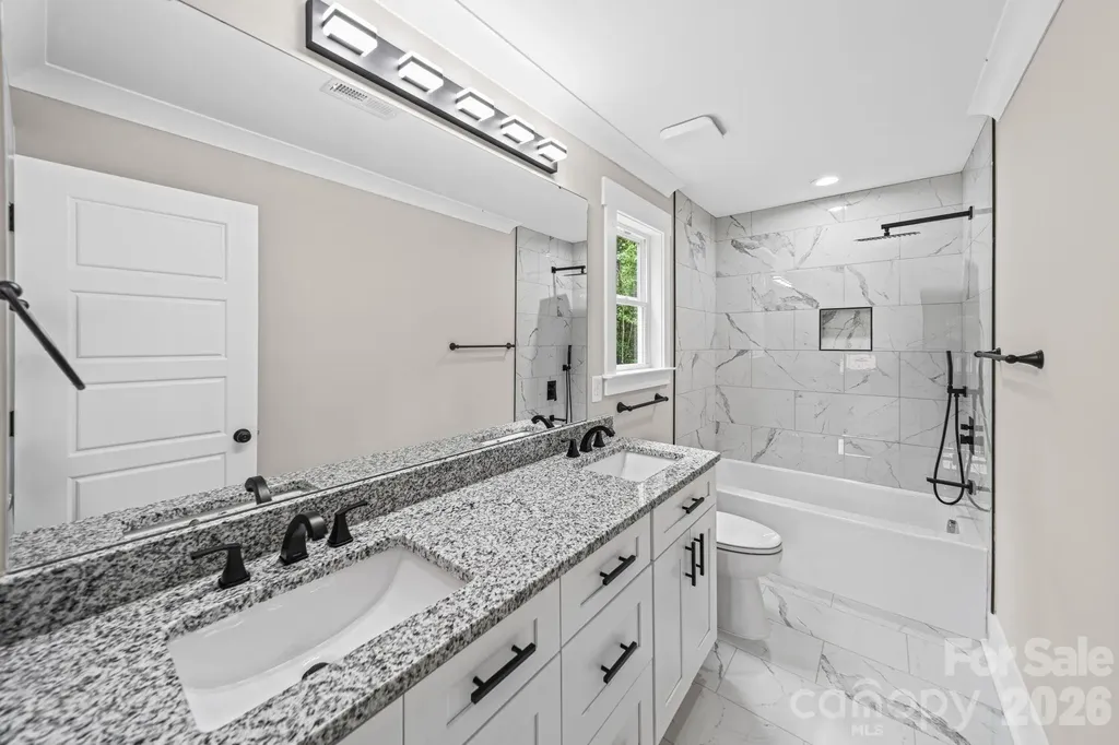 123 Tallassee Lane New London NC 28127