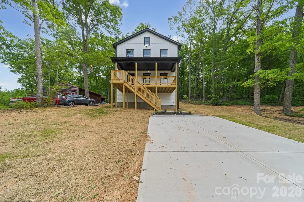 123 Tallassee Lane New London NC 28127