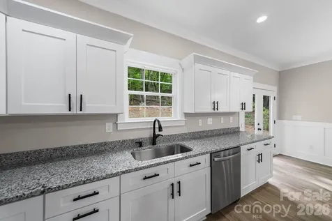 123 Tallassee Lane New London NC 28127
