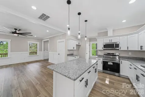 123 Tallassee Lane New London NC 28127