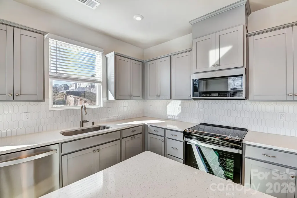 6122 Vasey Street Charlotte NC 28269