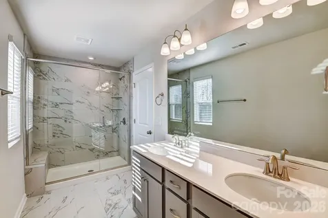 6122 Vasey Street Charlotte NC 28269