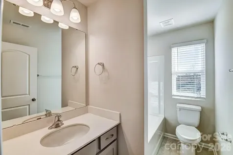 6122 Vasey Street Charlotte NC 28269