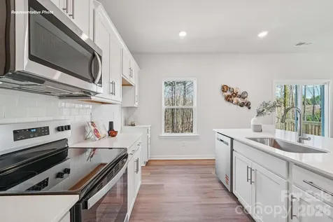 3006 Arundel Court Maiden NC 28650