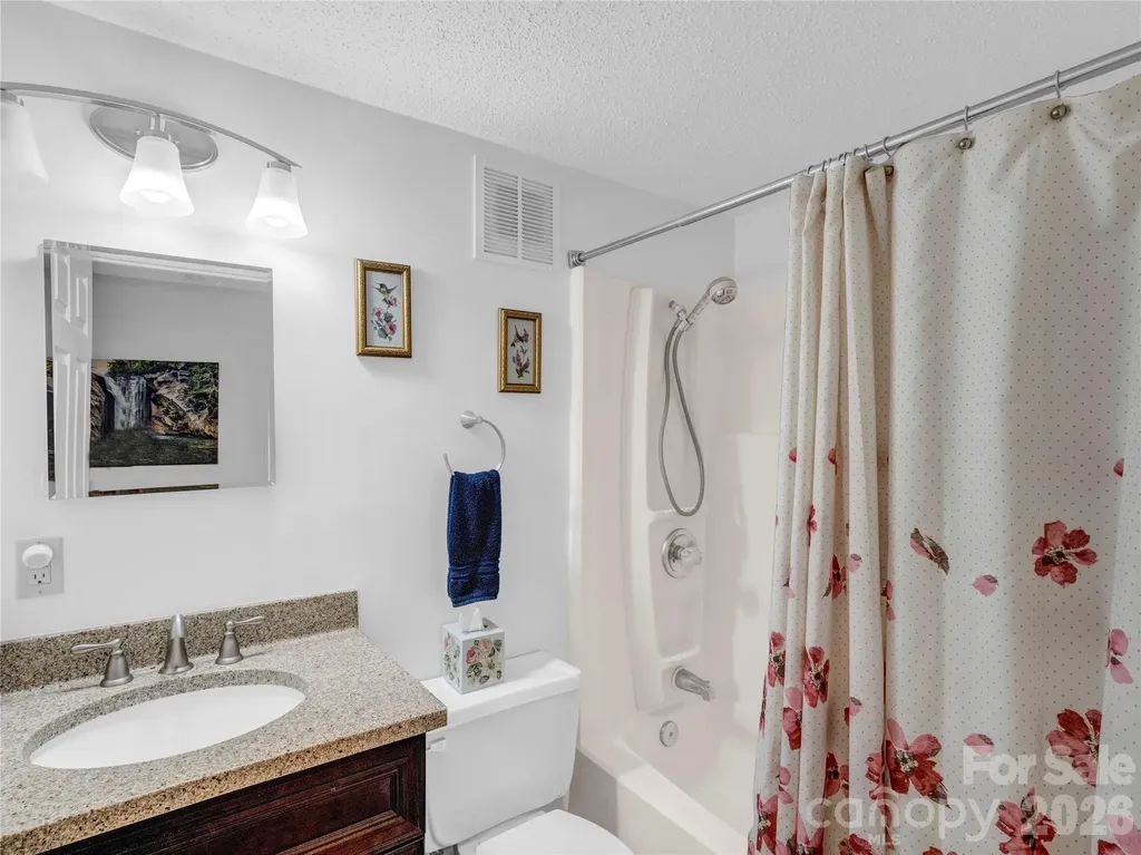 303 Sugar Top Drive Sugar Mountain NC 28604