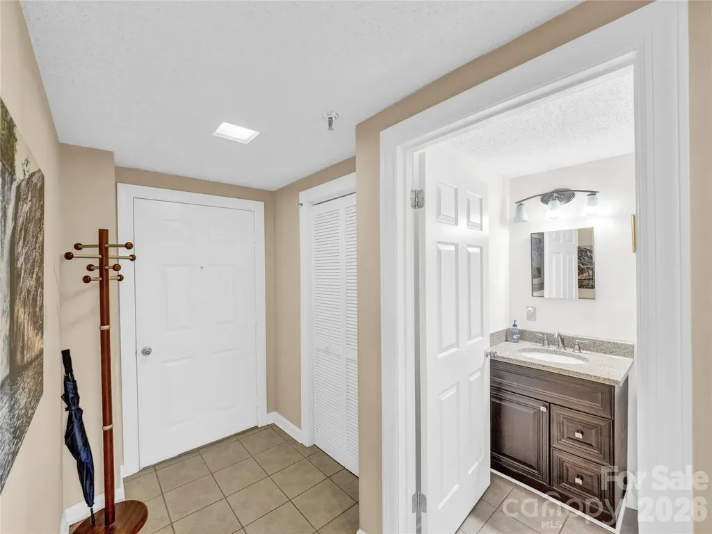 303 Sugar Top Drive Sugar Mountain NC 28604