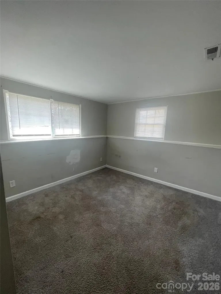1221 Farmfield Lane Charlotte NC 28213