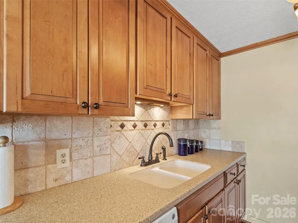 125 Townhouse Drive Burnsville NC 28714
