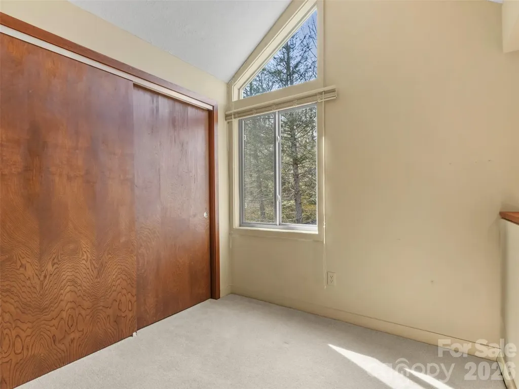 125 Townhouse Drive Burnsville NC 28714