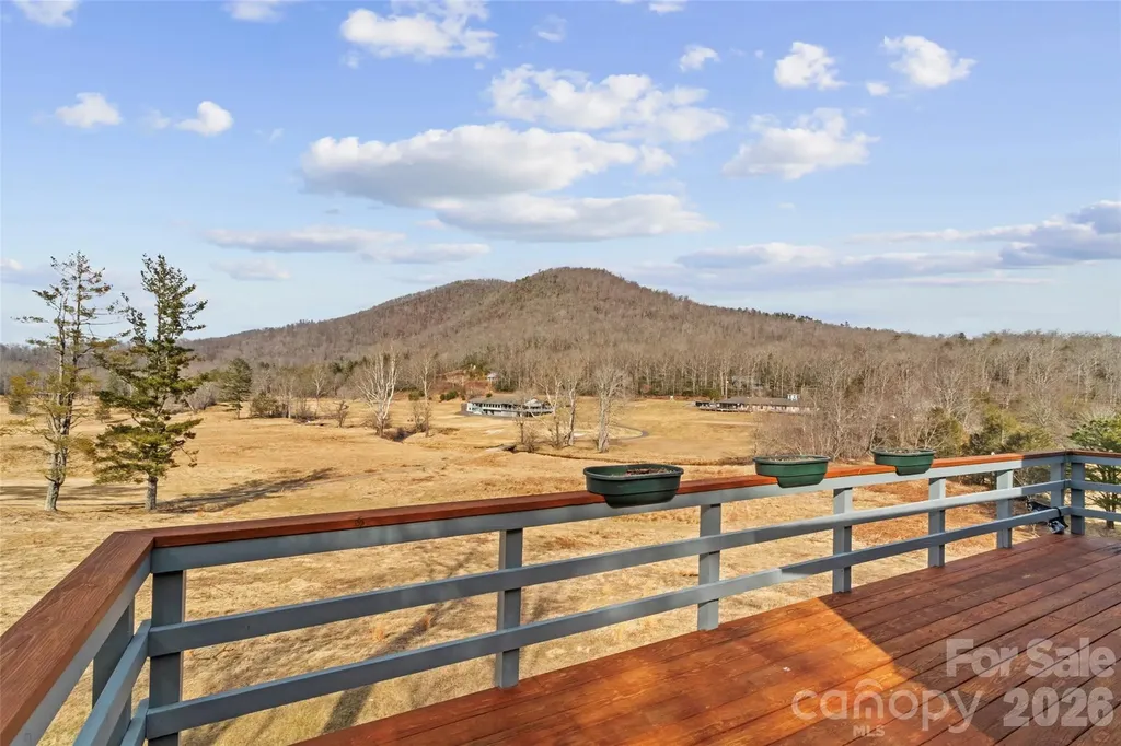 125 Townhouse Drive Burnsville NC 28714