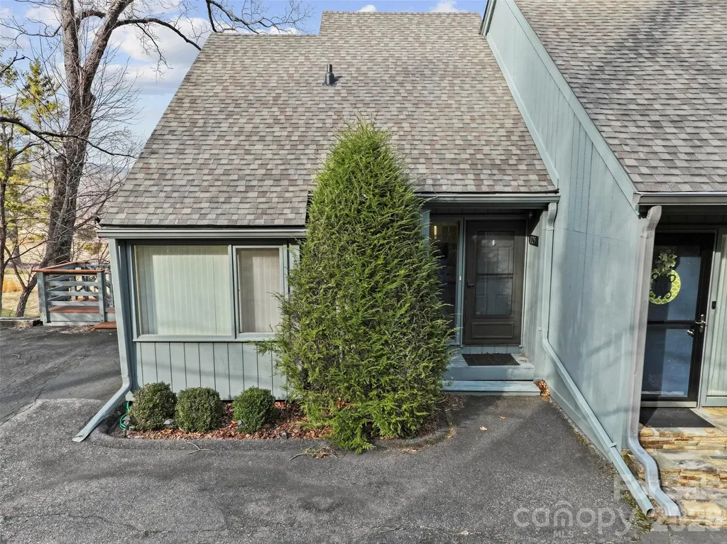 125 Townhouse Drive Burnsville NC 28714