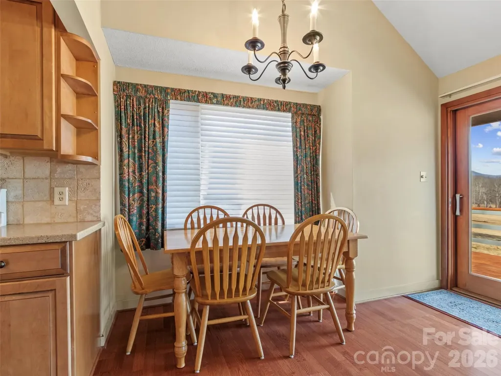 125 Townhouse Drive Burnsville NC 28714