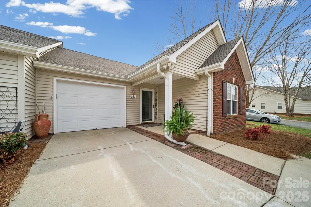 191 Oak Village Parkway Mooresville NC 28117