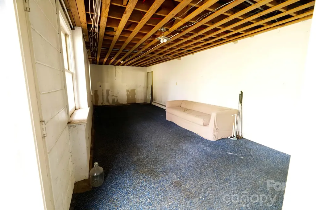 2042 Robinson Road Newton NC 28658