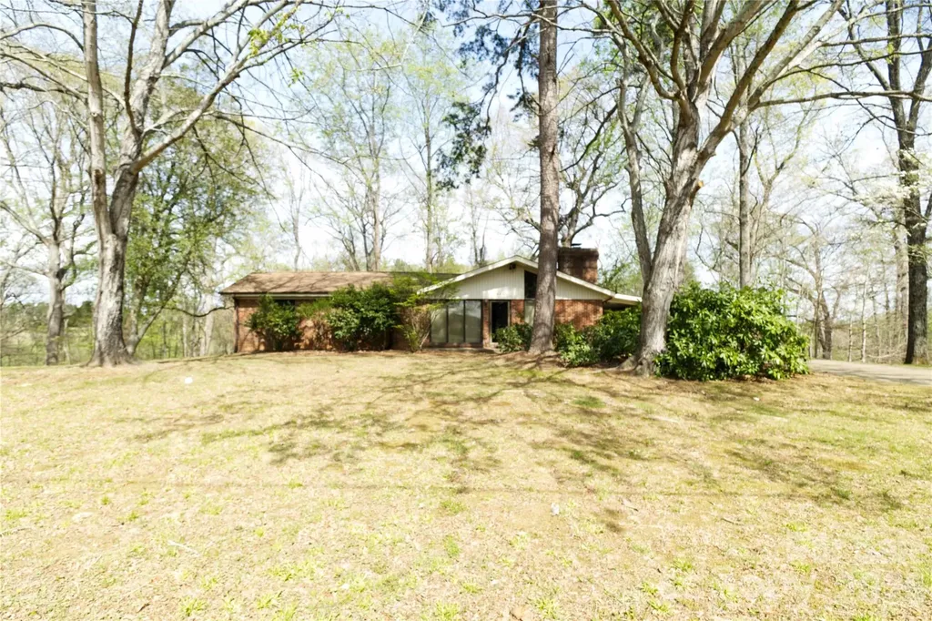2042 Robinson Road Newton NC 28658