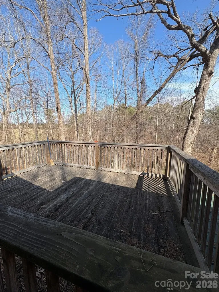 2042 Robinson Road Newton NC 28658