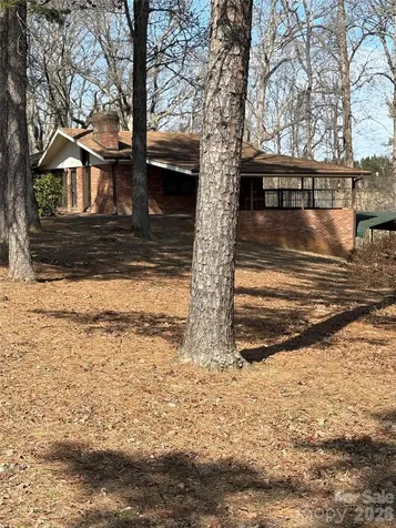 2042 Robinson Road Newton NC 28658