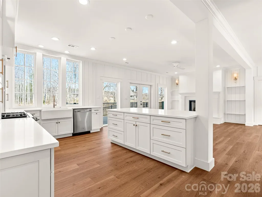 90 Saddle Club Lane Hendersonville NC 28739