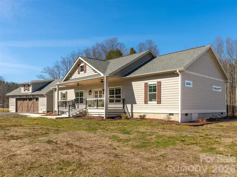 90 Saddle Club Lane Hendersonville NC 28739