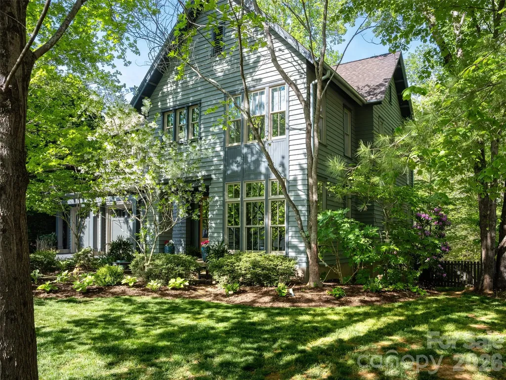 Biltmore Lake NC, 1002 Coves Pheasant Court