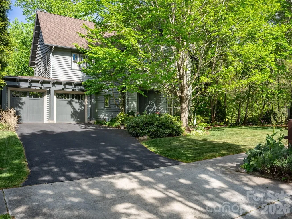 1002 Coves Pheasant Court Biltmore Lake NC 28715