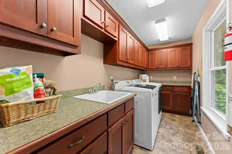 1268 Coon Creek Road Franklin NC 28734