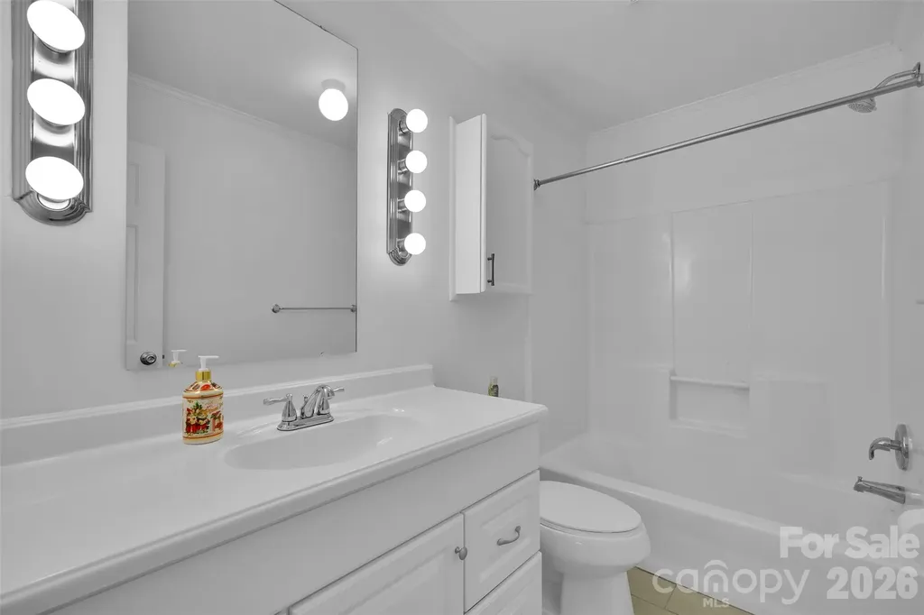 513 Weathers Creek Road Troutman NC 28166