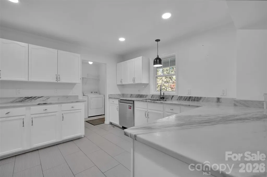 513 Weathers Creek Road Troutman NC 28166