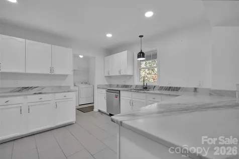 513 Weathers Creek Road Troutman NC 28166