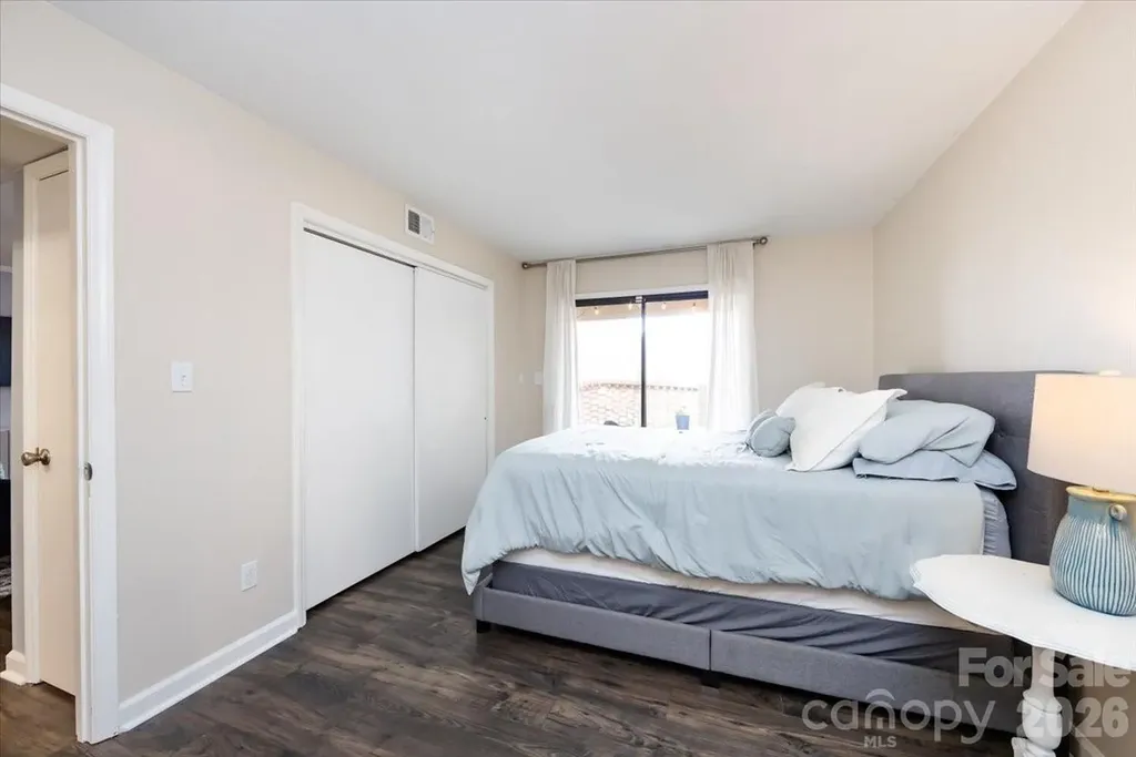 1608 Sharon Road W Charlotte NC 28210