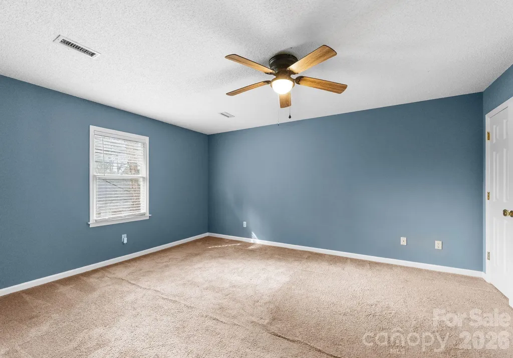 22 31st Avenue Court NE Hickory NC 28601