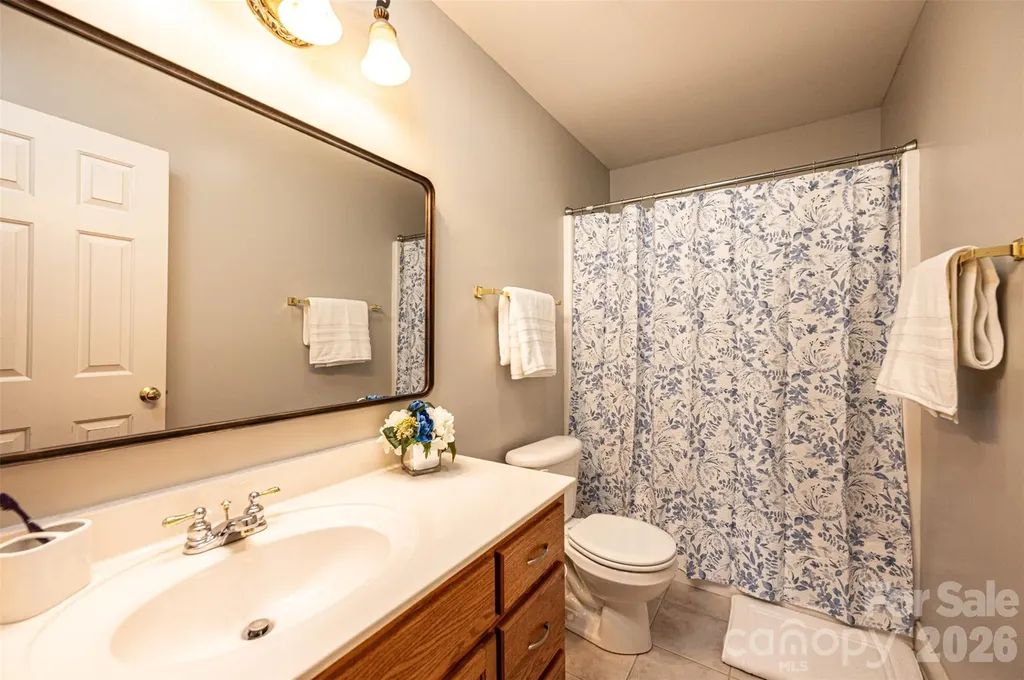 2640 Ironwood Drive Hickory NC 28602