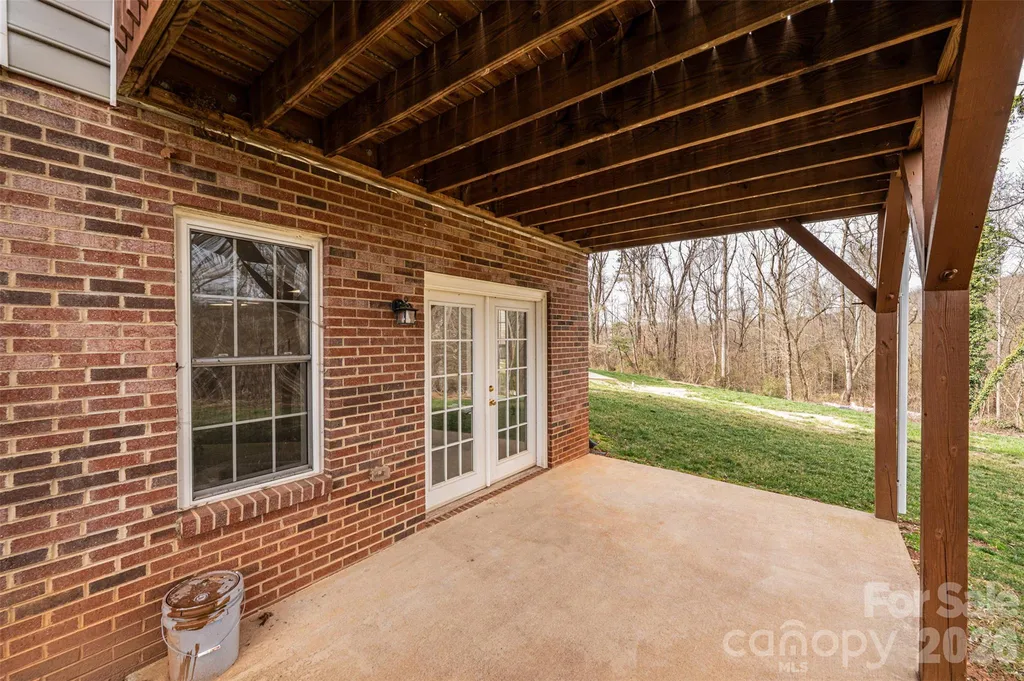 2640 Ironwood Drive Hickory NC 28602