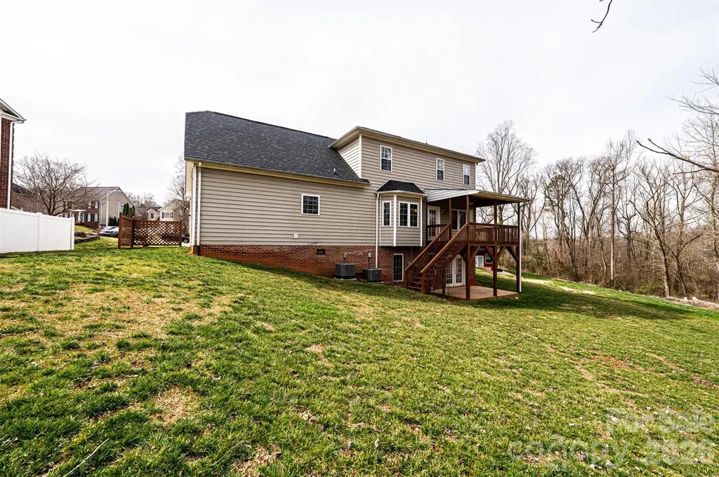 2640 Ironwood Drive Hickory NC 28602