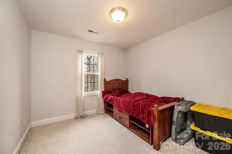 2640 Ironwood Drive Hickory NC 28602