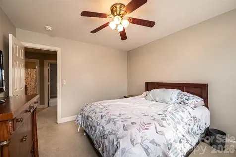 2640 Ironwood Drive Hickory NC 28602