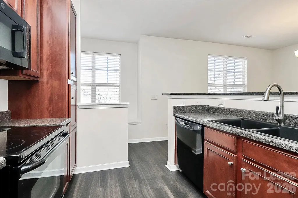 1654 Walnut View Drive Charlotte NC 28208
