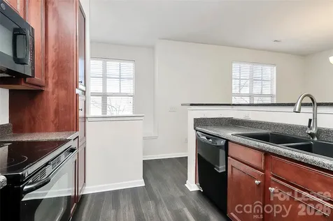 1654 Walnut View Drive Charlotte NC 28208