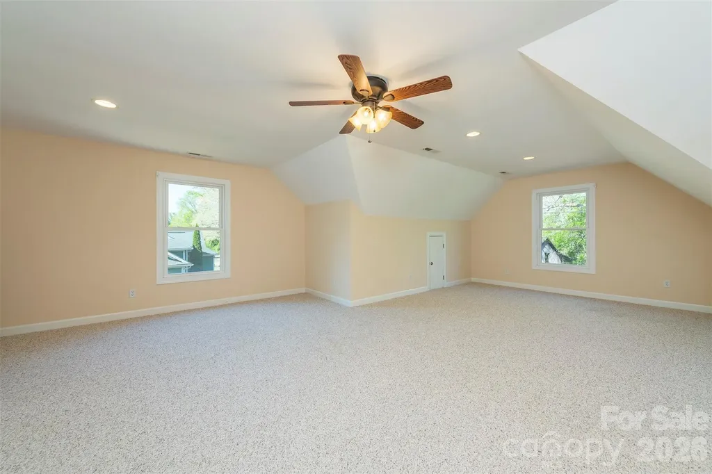 75 Noble Road Fairview NC 28730