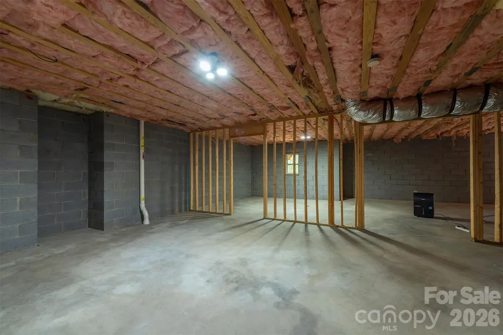75 Noble Road Fairview NC 28730