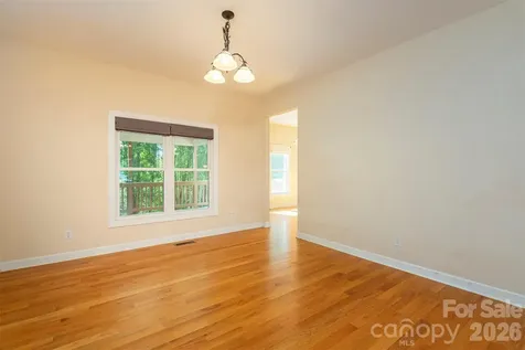 75 Noble Road Fairview NC 28730