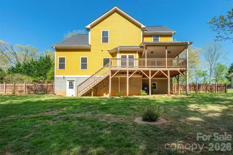 75 Noble Road Fairview NC 28730