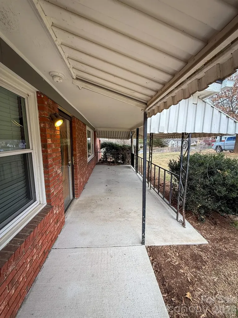 483 Caribou Road Asheville NC 28803