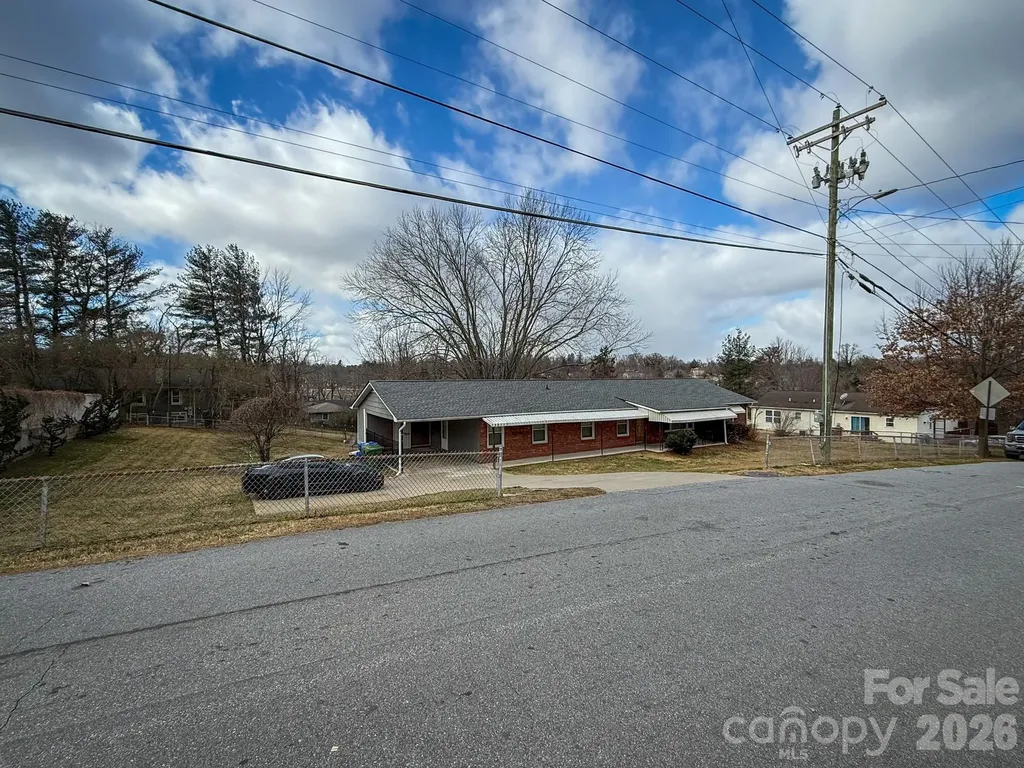 483 Caribou Road Asheville NC 28803