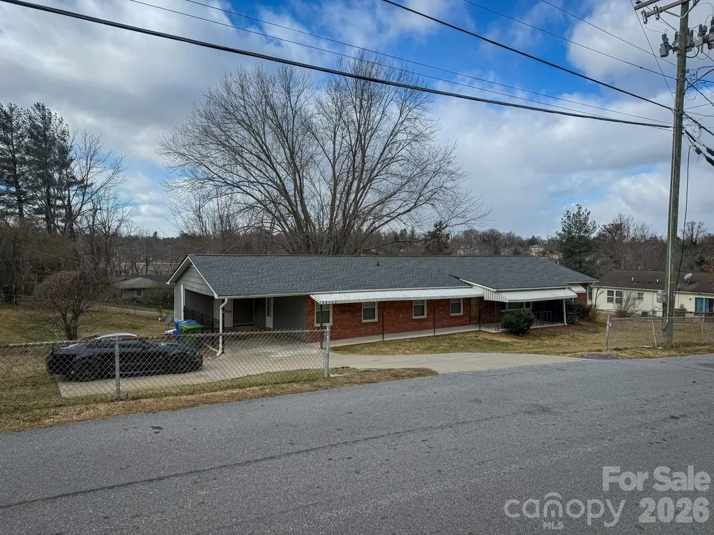 483 Caribou Road Asheville NC 28803