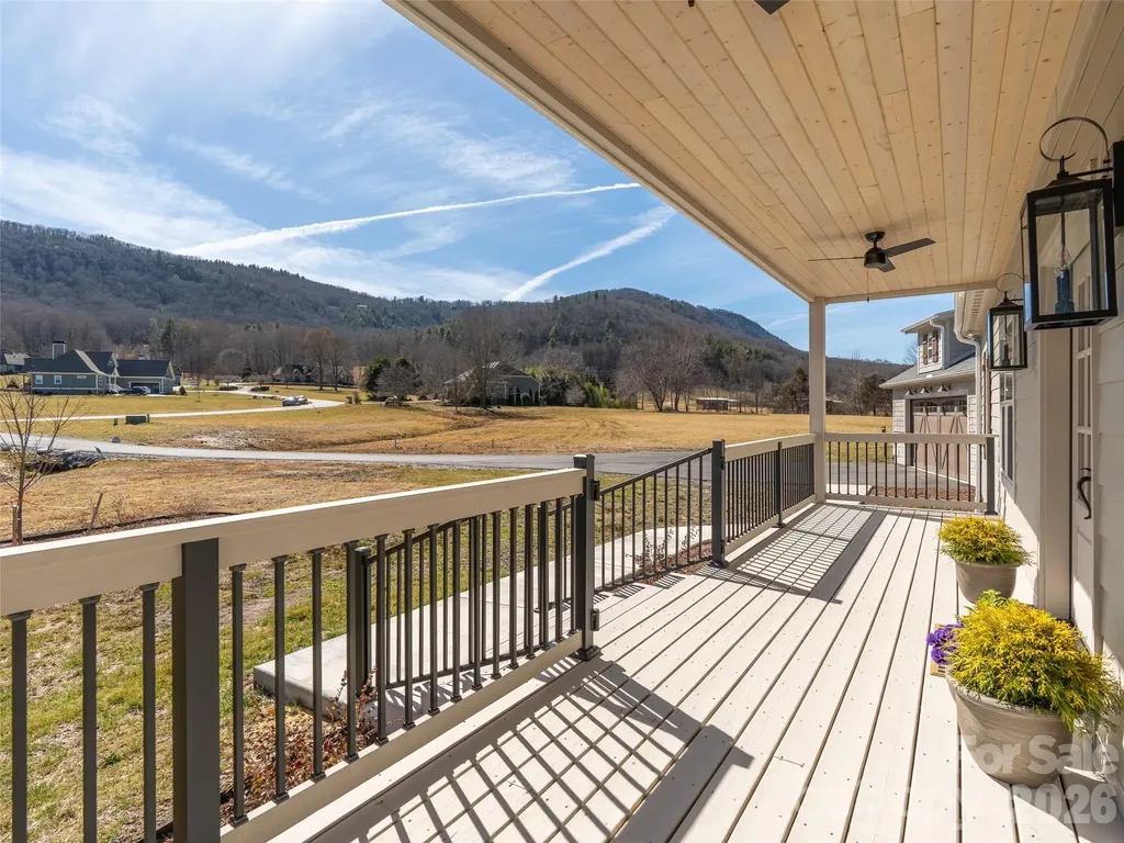 90 Saddle Club Lane Hendersonville NC 28739