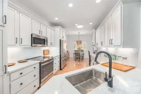 59 Old Pasture Way Hendersonville NC 28739
