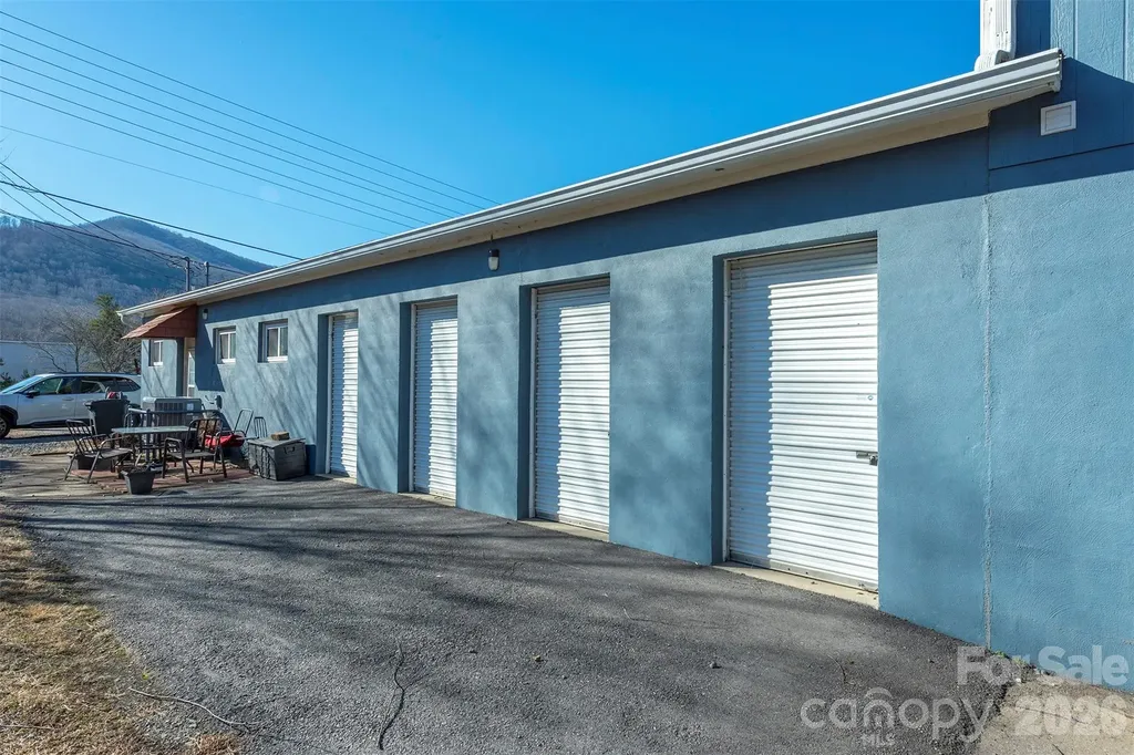 2968 Us 70 Highway Black Mountain NC 28711